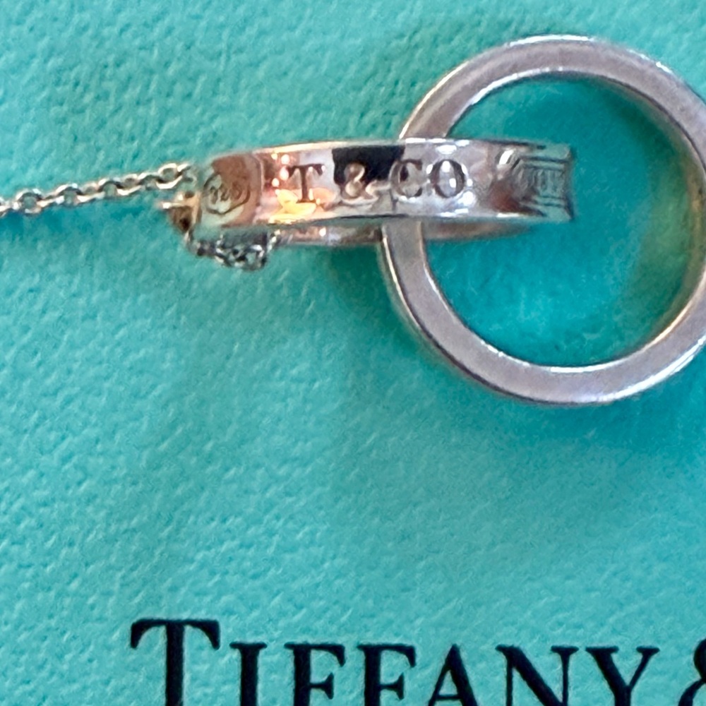 Tiffany & Co. Interlocking Circles Pendant in Silver - Picture 2 of 11